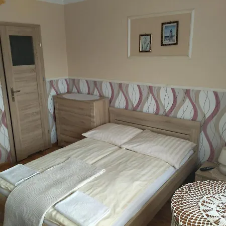 Habitación en casa particular Karolinka - Blisko Do Centrum I Do Plazy, Darmowe Szybie Wifi Łeba